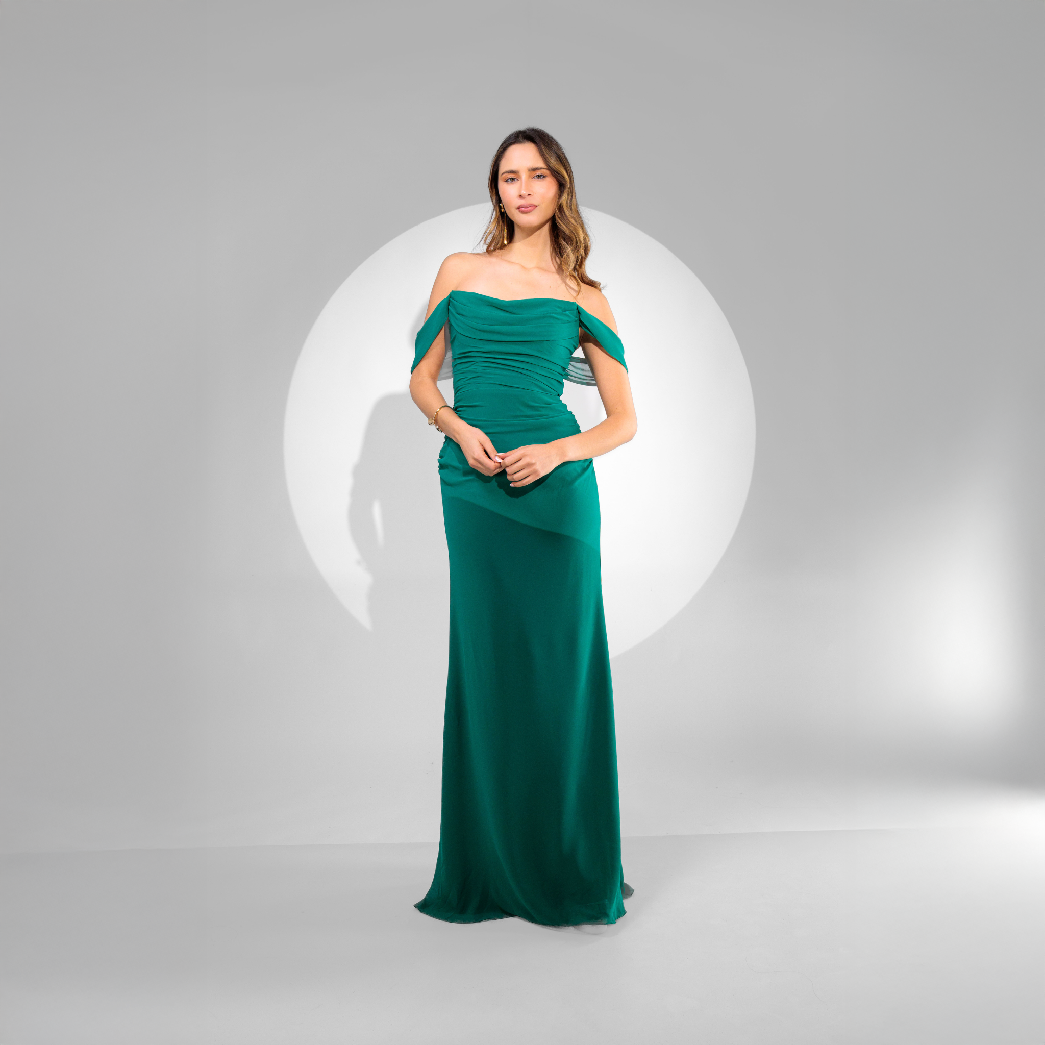Emma Clara - Vestido de fiesta sirena off shoulder Lily Verde Esmeralda