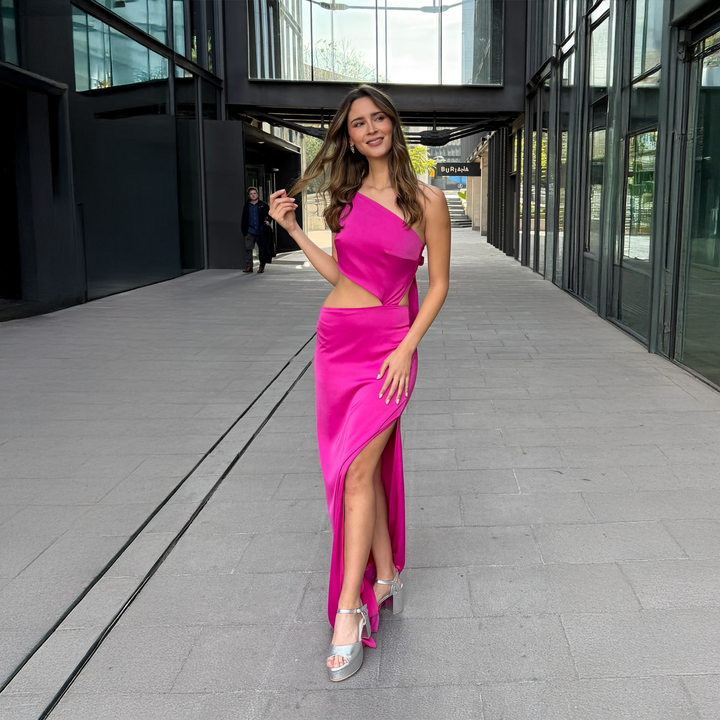 Emma Clara - Vestido Asimétrico Cut Out Noé Fucsia