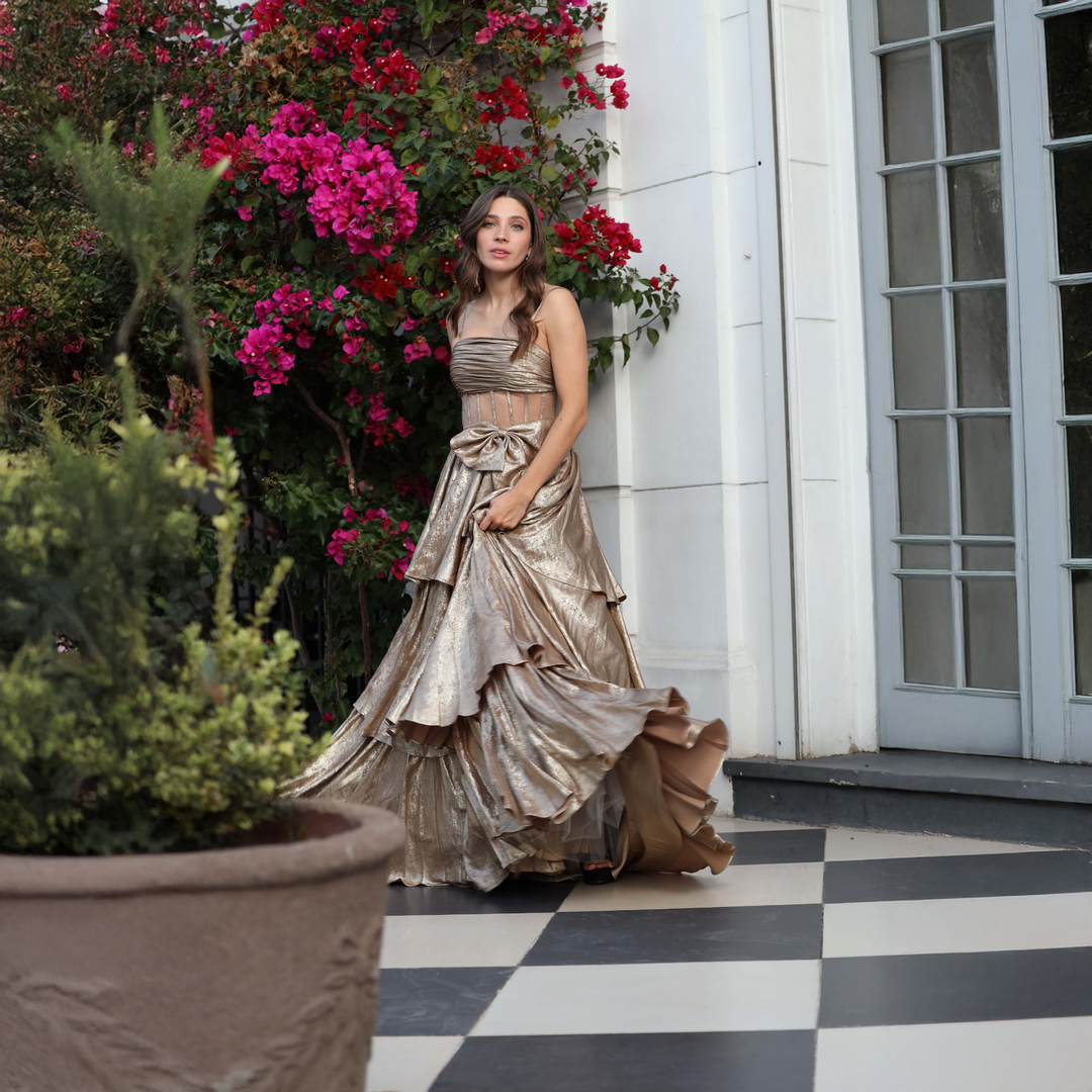 Emma Clara - Vestido De Fiesta A Capas y Corset Maya Dorado