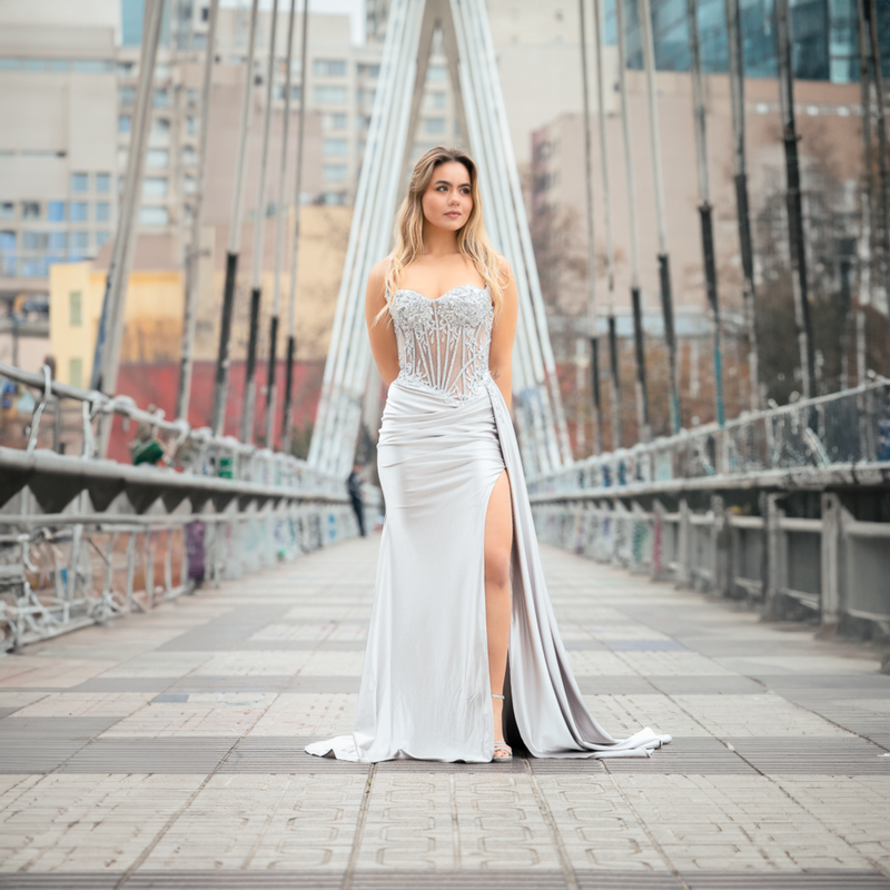 Emma Clara - Vestido De Fiesta Corset y Abertura Violeta Plateado