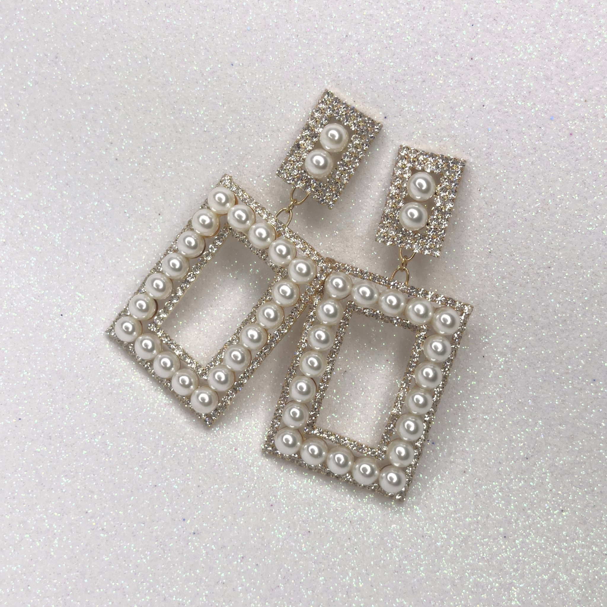 Aros de Fiesta Rectangular diseño Perlas Dorado