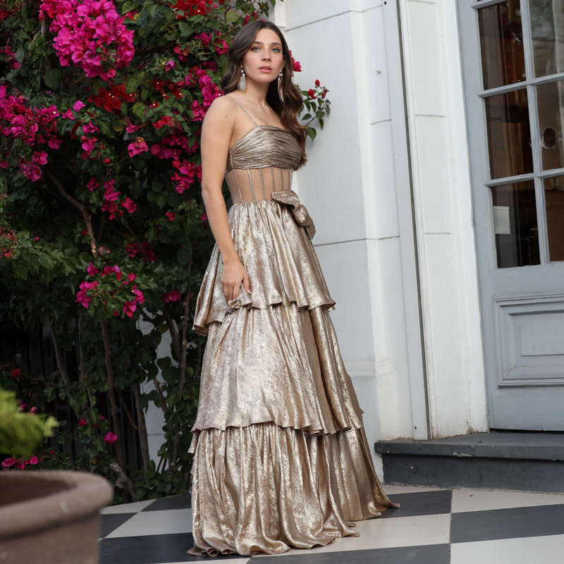 Emma Clara - Vestido De Fiesta A Capas y Corset Maya Dorado