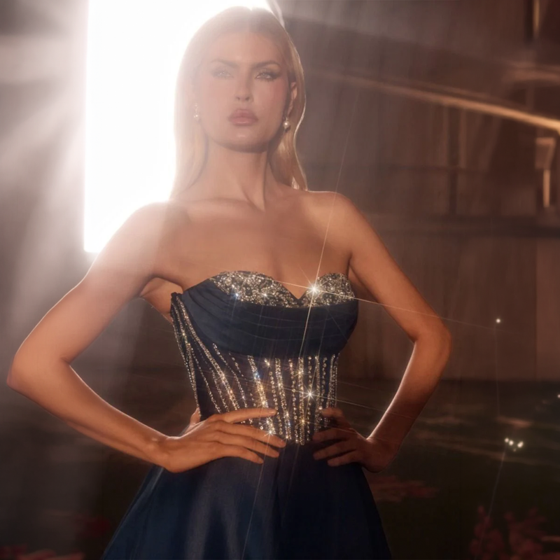 Emma Clara - Vestido de Fiesta Largo Azul Marino Pedrería Strapless Karen