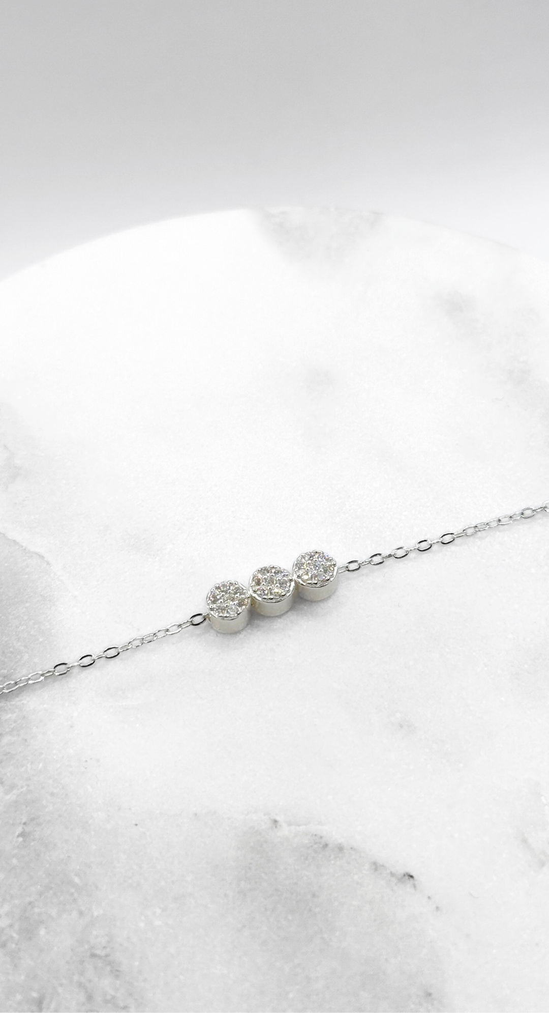 Emma Clara - Brazalete Dijes Circulares Strass Plata 925