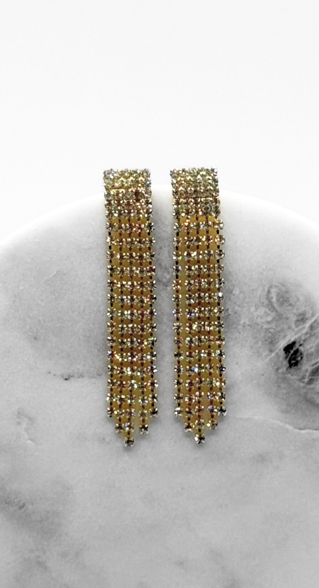 EMMA CLARA - AROS DE FIESTA EN FANTASÍA COLGANTES STRASS DORADOS