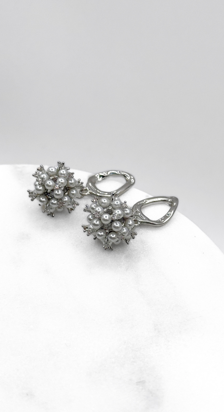 EMMA CLARA - AROS COLGANTES DISEÑO PERLITAS EN FANTASÍA PLATA
