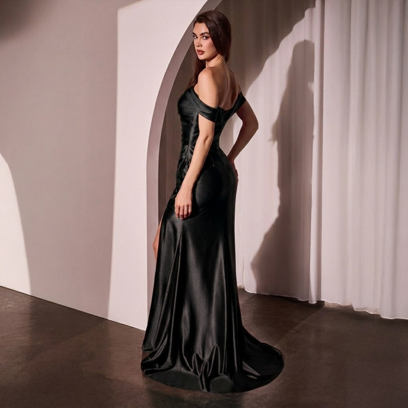 Emma Clara - Vestido de Fiesta Ajustado con Abertura Nina Negro