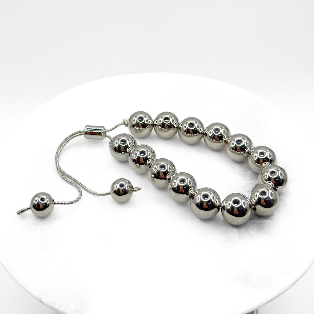 Emma Clara - Pulsera Ajustable Perlas En Fantasía Plateada