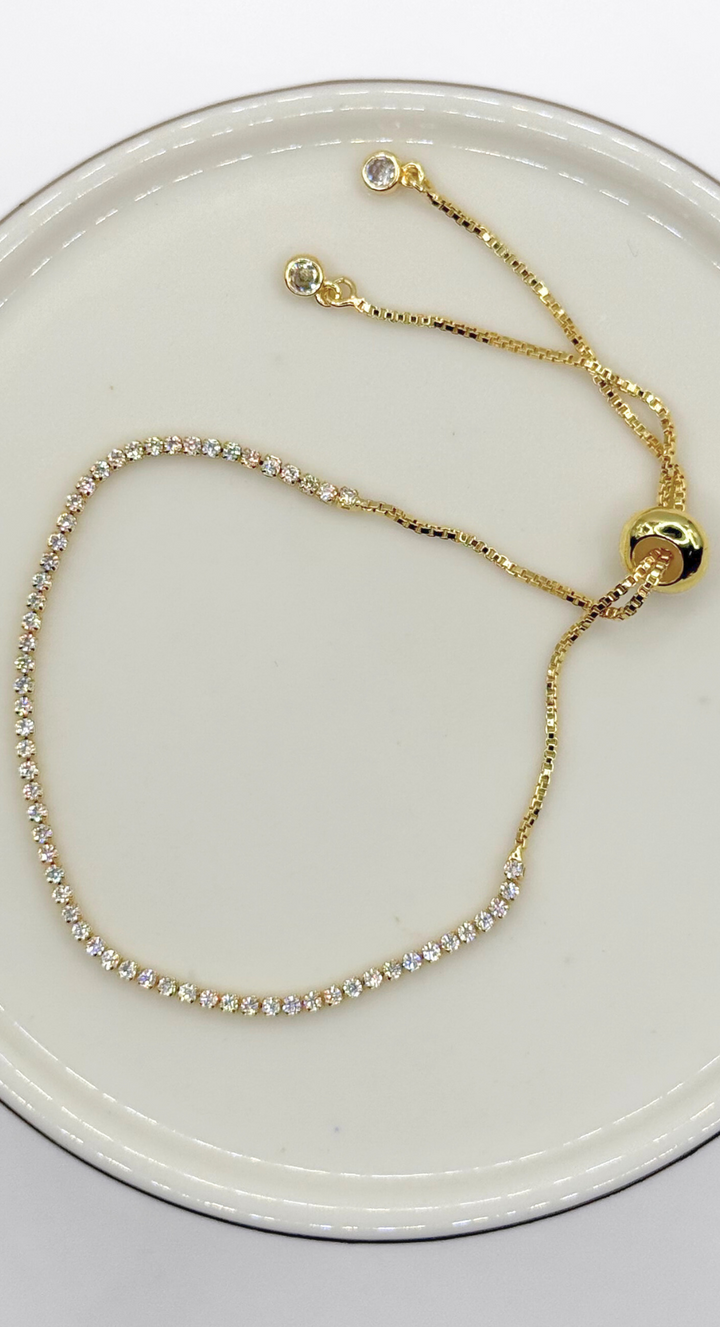 Emma Clara - Brazalete Ajustable En fantasía Strass Dorado