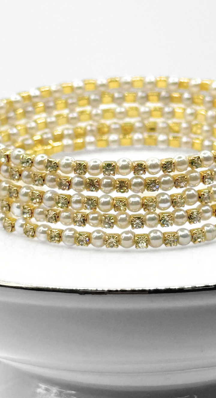 Emma Clara - Brazalete Espiral Perlas y strass en Fantasía Dorado