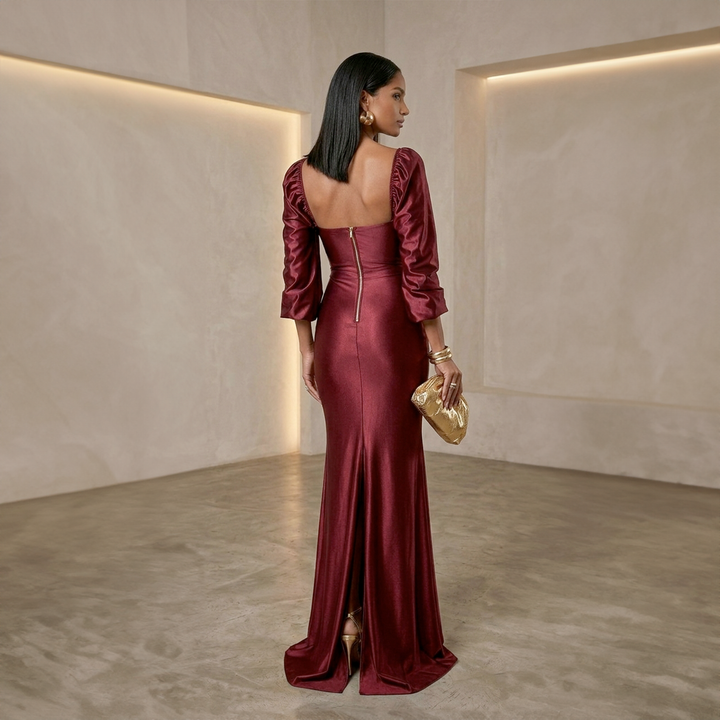 Emma Clara - Vestido de Fiesta Ajustado Mangas 3/4 Aitana Borgoña