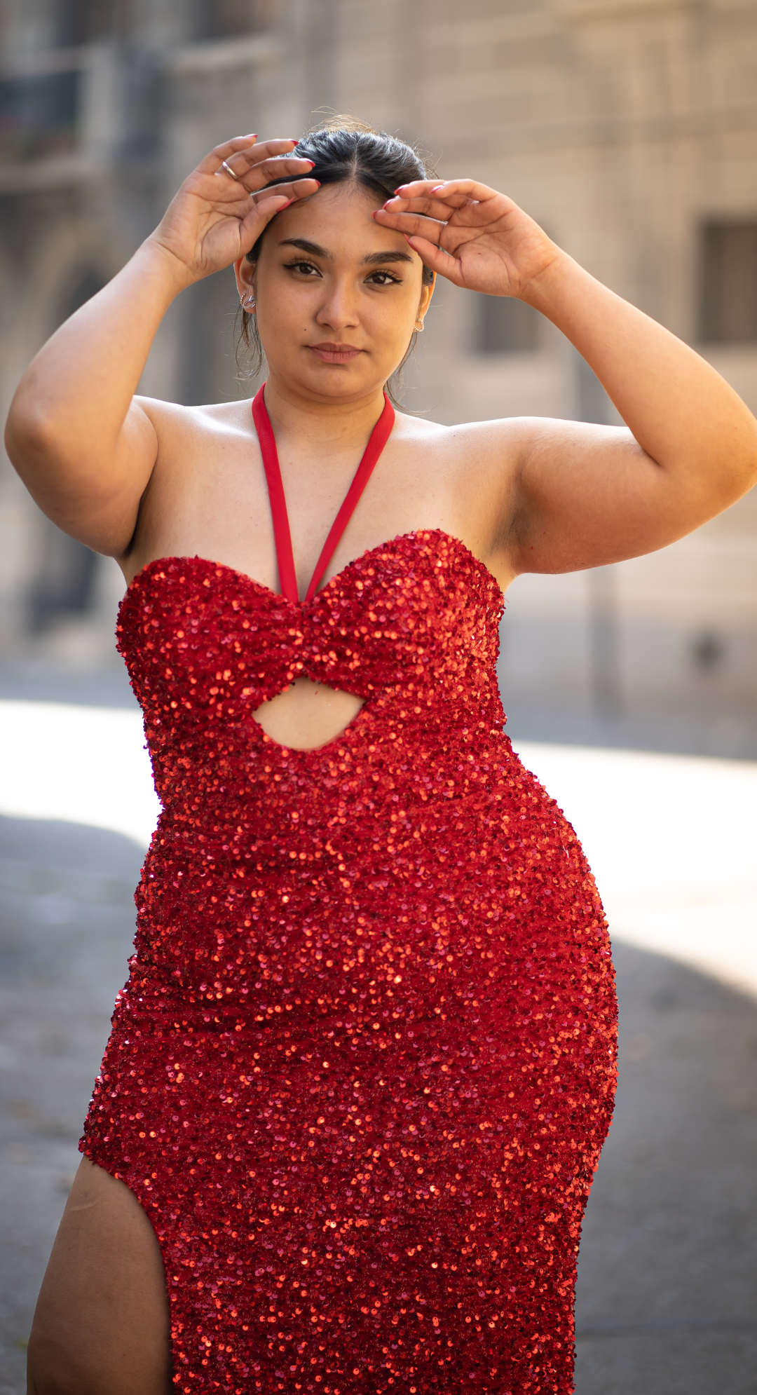 Emma Clara - Vestido largo de Fiesta lentejuelas y cuello halter Paula Rojo