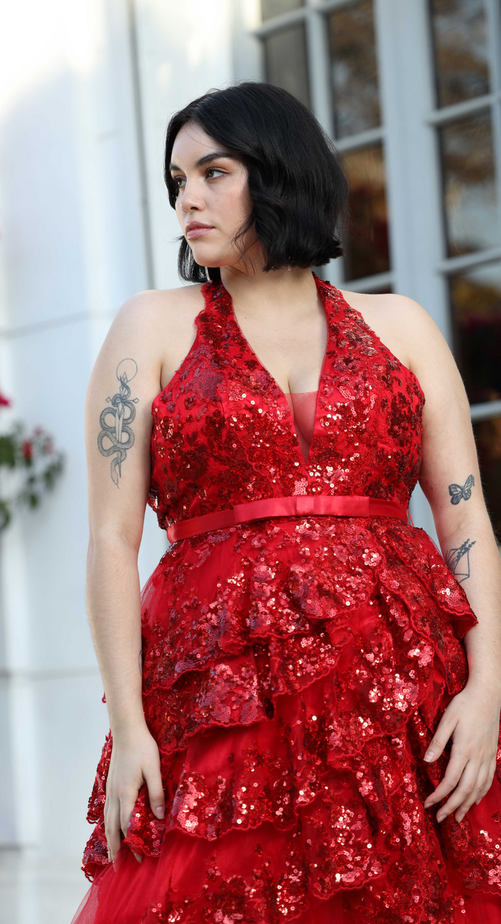 Emma Clara - Vestido Tipo A en Capas Aurora Rojo