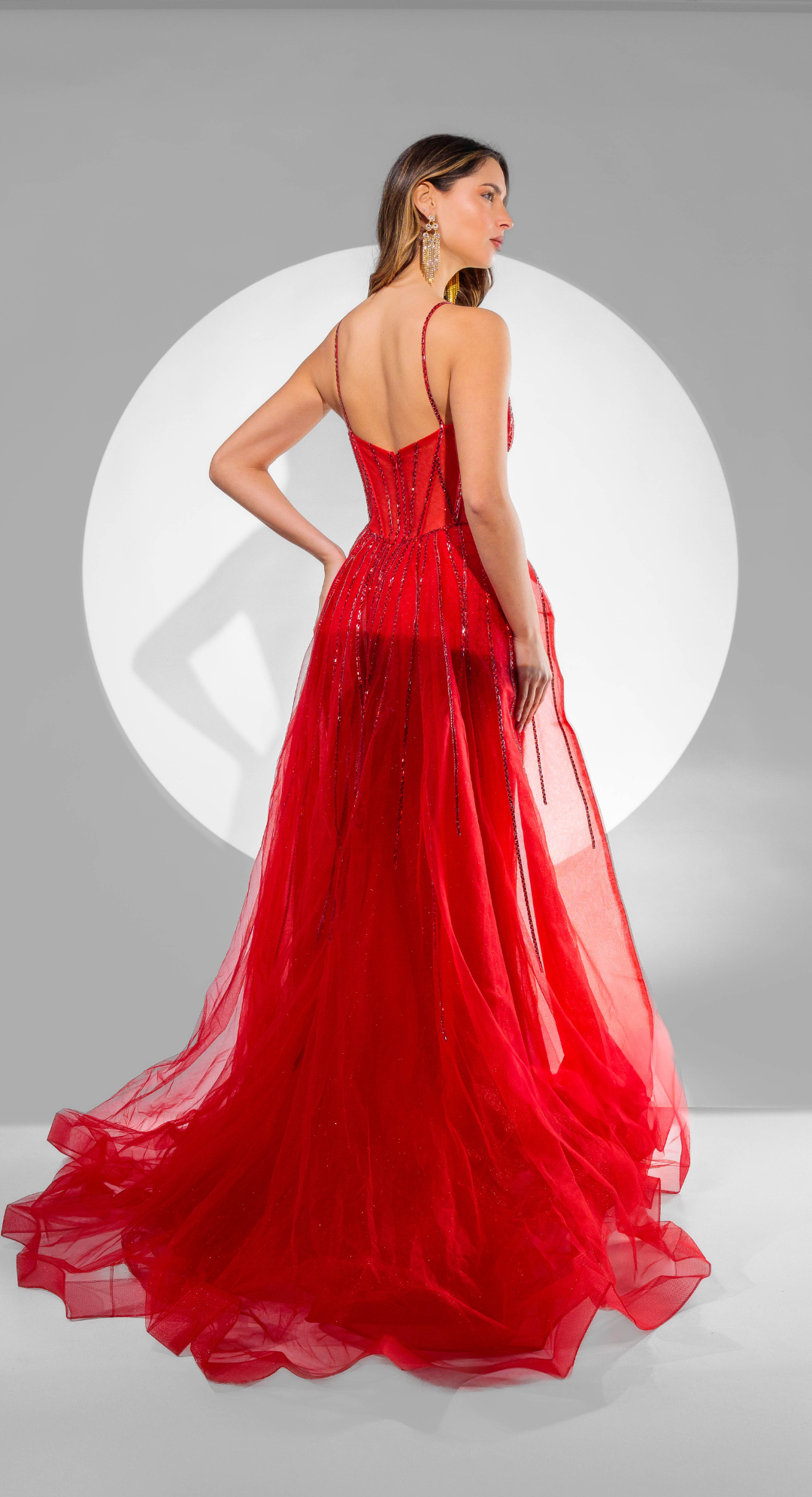 Emma Clara - Vestido largo de fiesta rojo - Estilo Sabrina