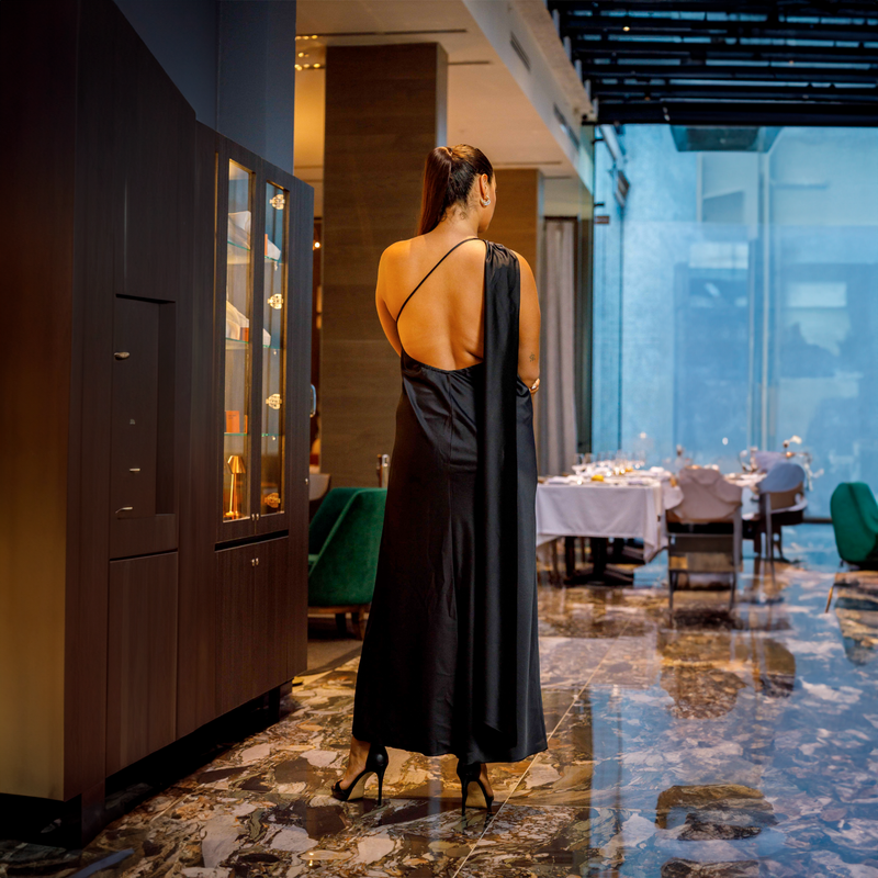 Emma Clara - Vestido De Fiesta Midi Flo Negro