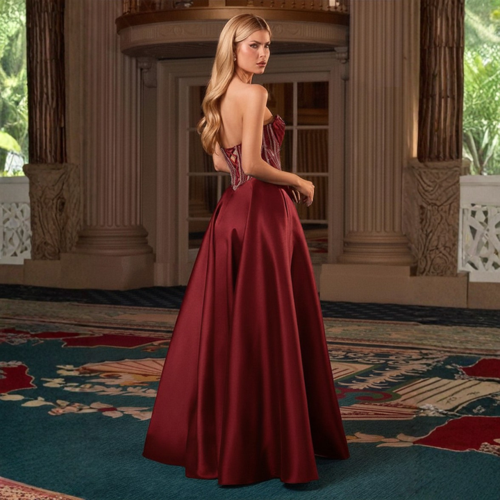 Emma Clara - Vestido de Fiesta Largo Burdeos Pedrería Strapless Karen