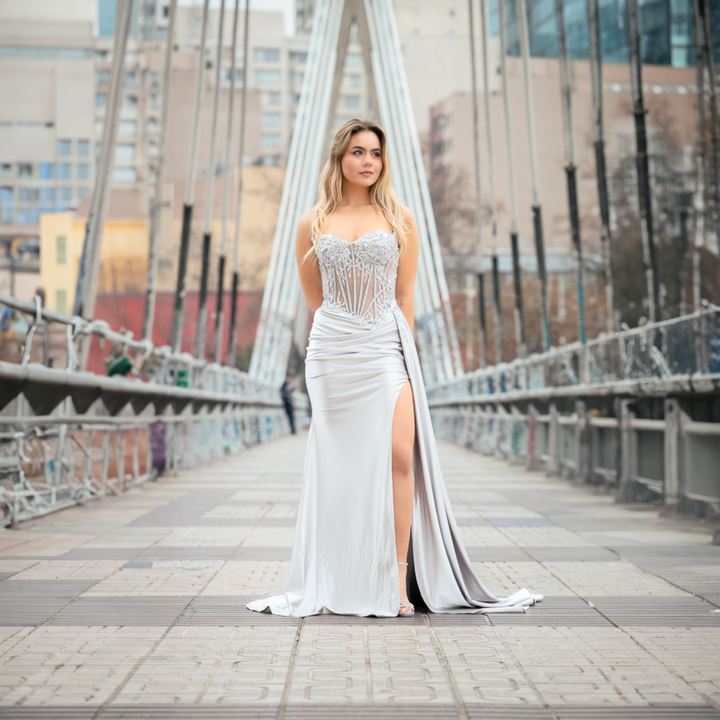 Emma Clara - Vestido De Fiesta Corset y Abertura Violeta Plateado
