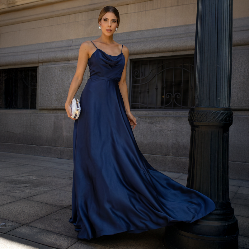 Emma Clara - Vestido largo satin azul marino con espalda corset Marietta