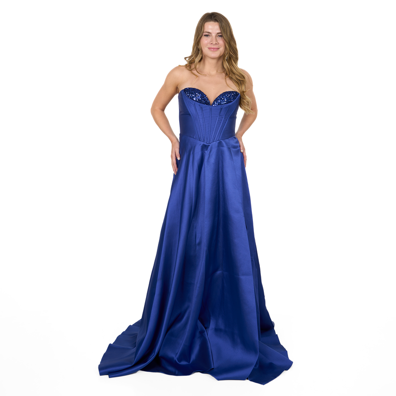 Vestido de fiesta largo azul marino con acabado satinado, corset estructurado, escote corazón con brillo y espalda ajustable. Ideal para gala o evento formal.