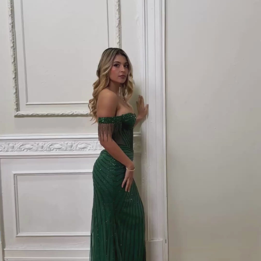Emma Clara - Vestido De Gala Con Strass y Abertura Rubí Verde Esmeralda