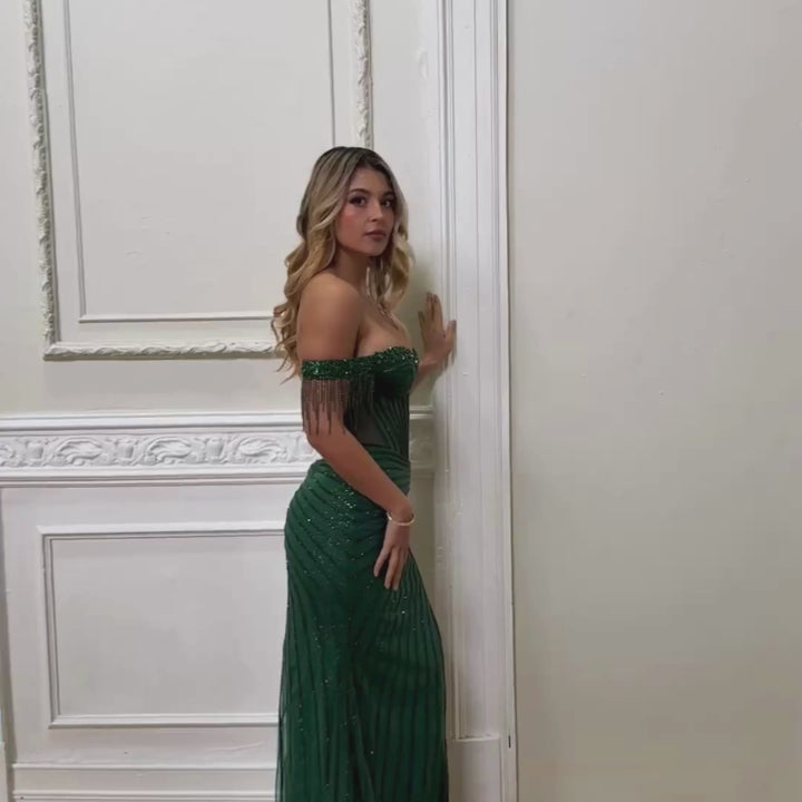 Emma Clara - Vestido De Gala Con Strass y Abertura Rubí Verde Esmeralda