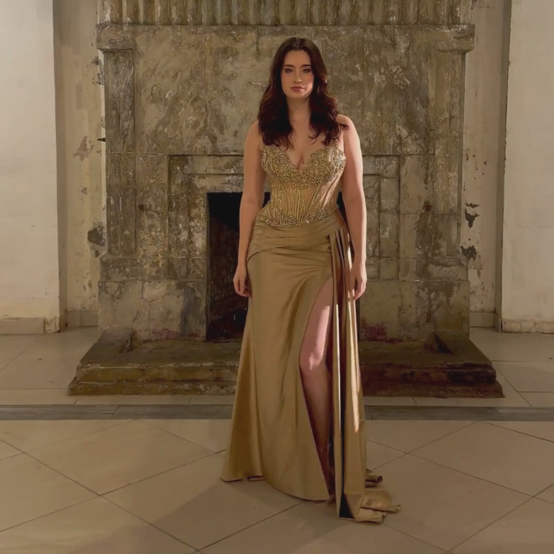 Emma Clara - Vestido de Fiesta Largo Dorado Corset Pedrería Rosario