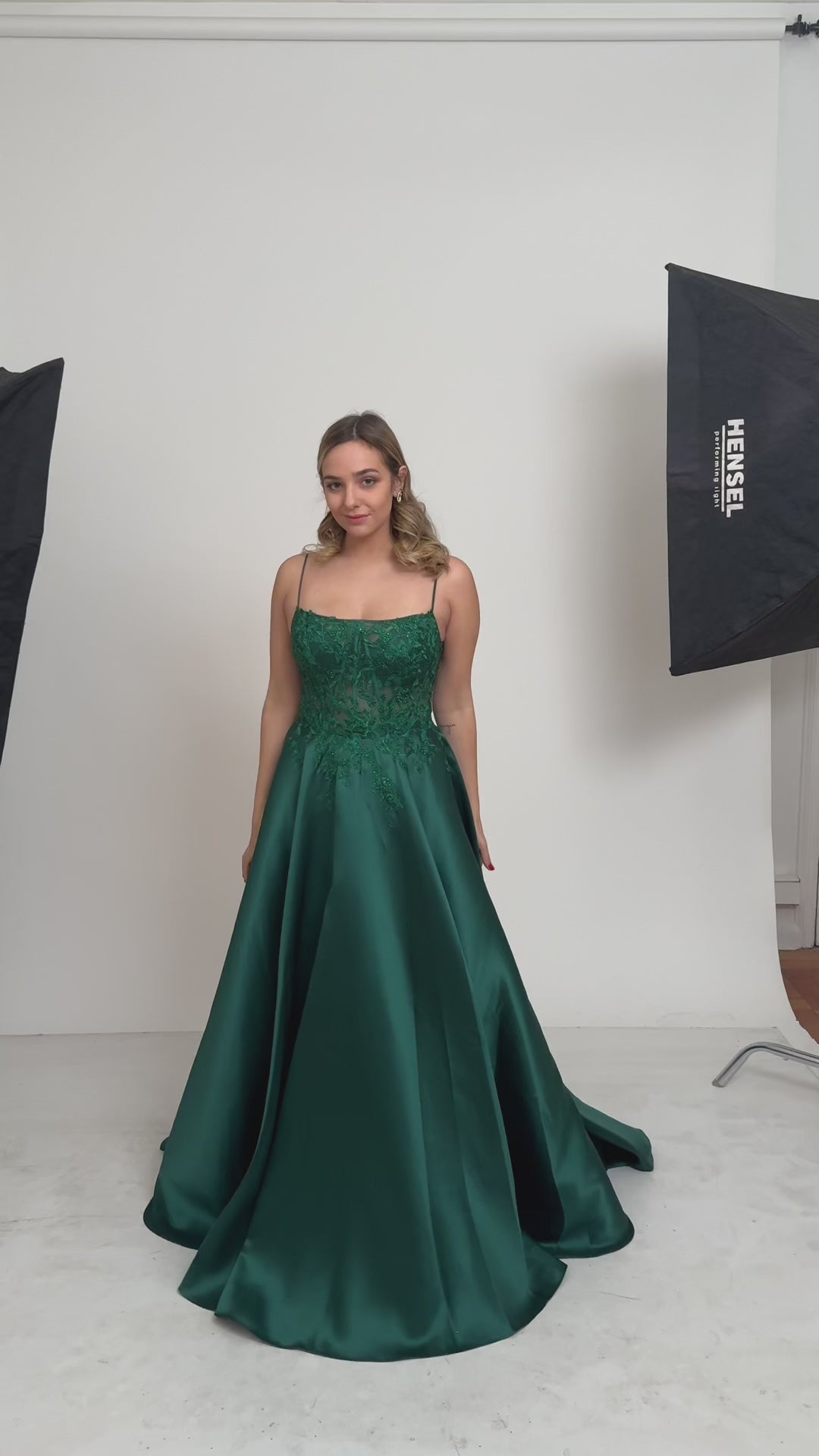 Emma Clara - Vestido estilo princesa Juliett Verde Esmeralda