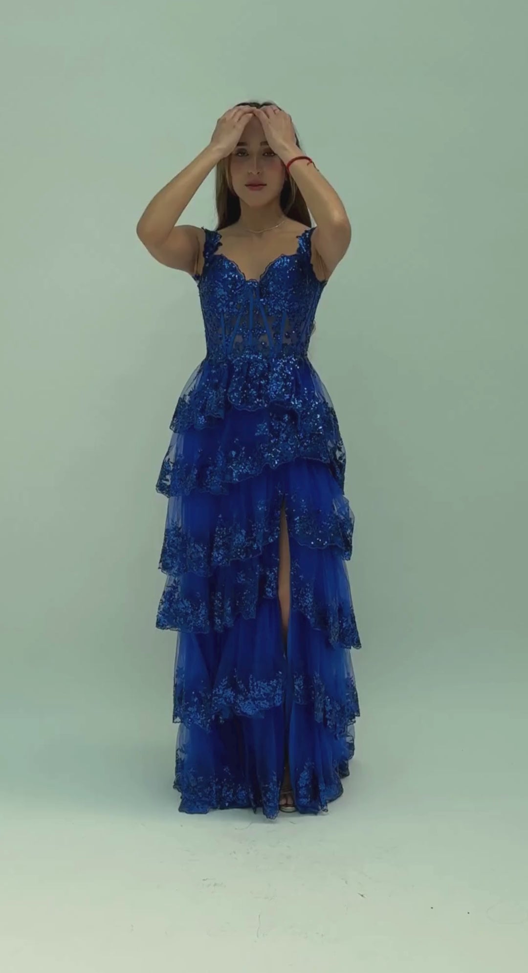 Emma Clara - Vestido de Tul fino a capas EC001 Azul Royal