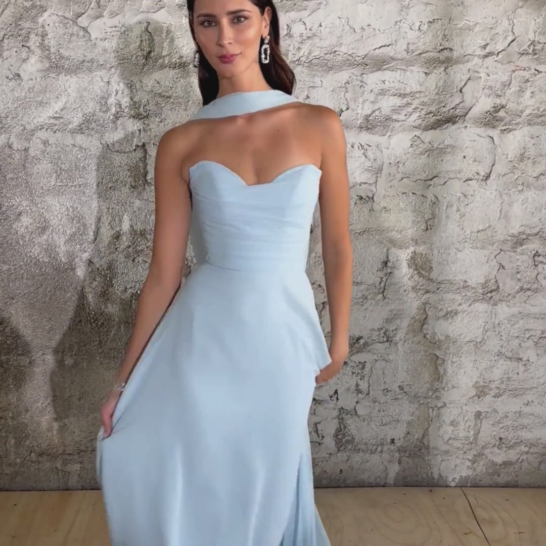 Emma Clara - Vestido Largo Gasa Escote Strapless Pauli Celeste