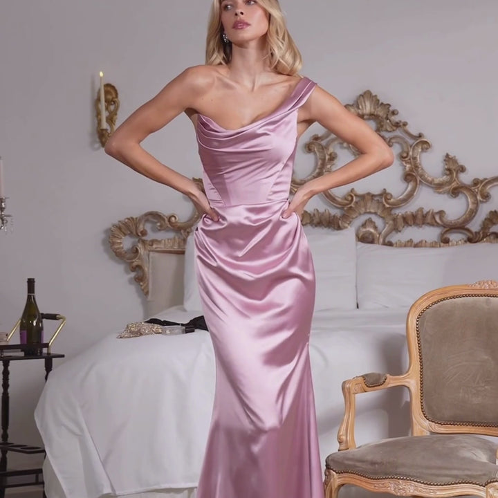 Emma Clara - Vestido de fiesta Largo Satín Asimétrico Paris Rosa