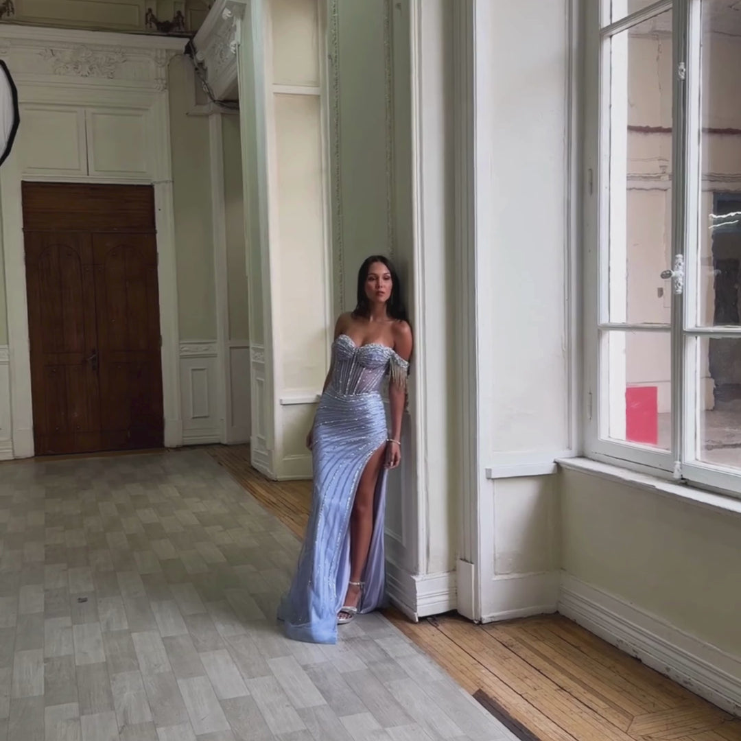 Emma Clara - Vestido De Gala Con Strass y Abertura Rubí Lila