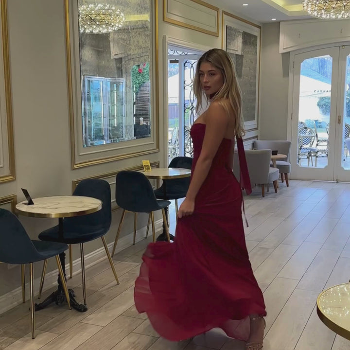 Emma Clara - Vestido Largo Gasa Escote Strapless Pauli Borgoña